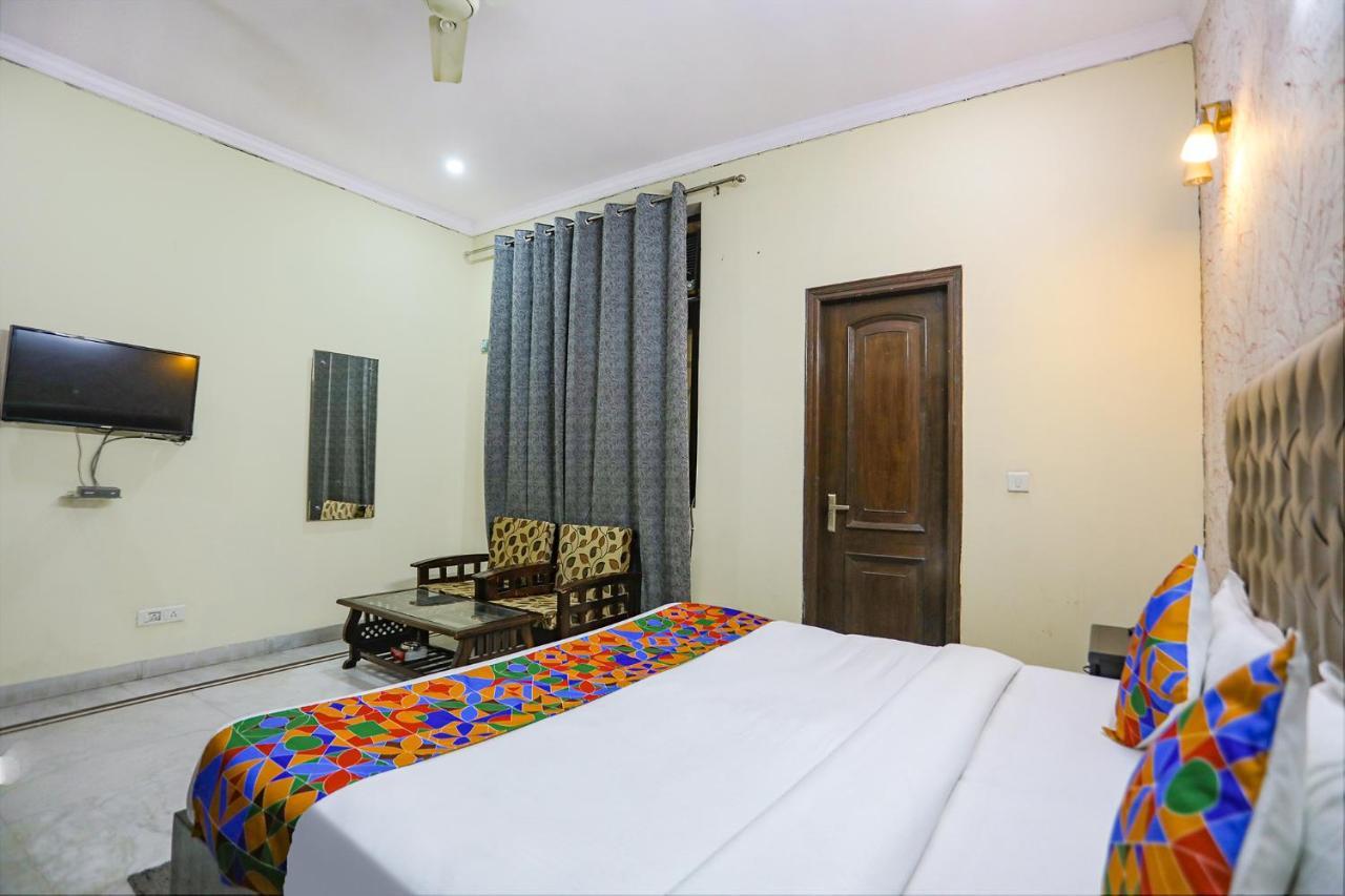 Fabexpress Hm Palace Otel Noida Dış mekan fotoğraf