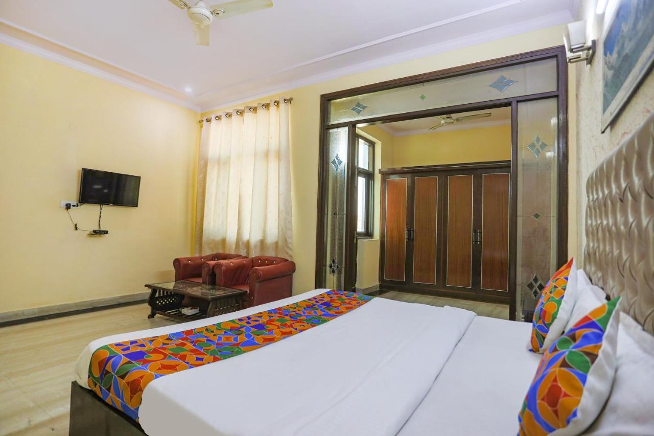 Fabexpress Hm Palace Otel Noida Dış mekan fotoğraf