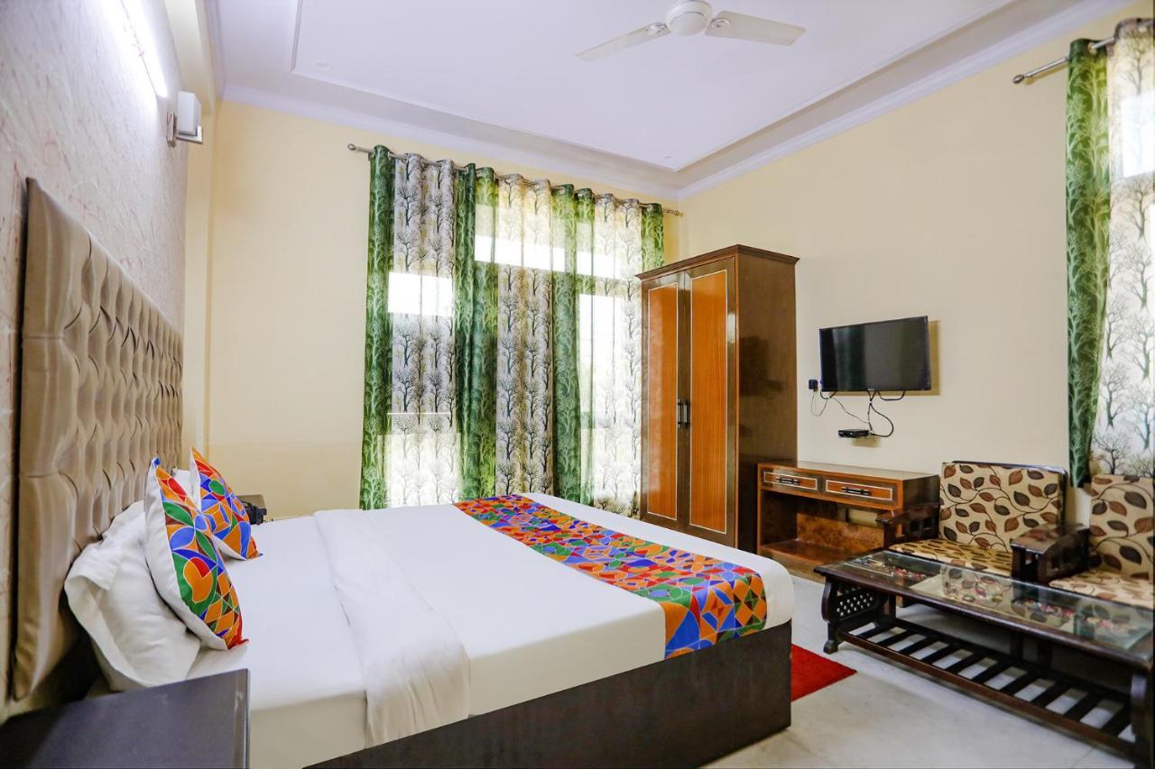 Fabexpress Hm Palace Otel Noida Dış mekan fotoğraf