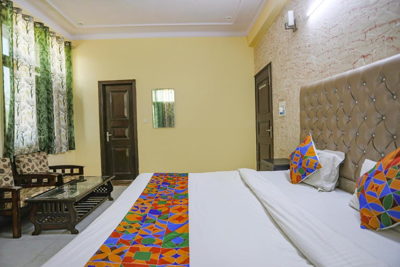 Fabexpress Hm Palace Otel Noida Dış mekan fotoğraf